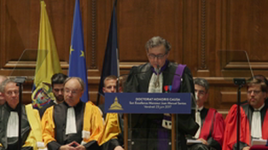 Remise des insignes de Docteur Honoris Causa à Juan Manuel Santos